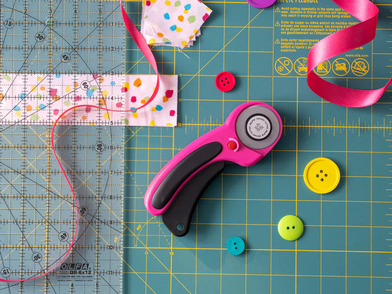 Olfa 45mm Ergonomic Rotary Cutter - Magenta