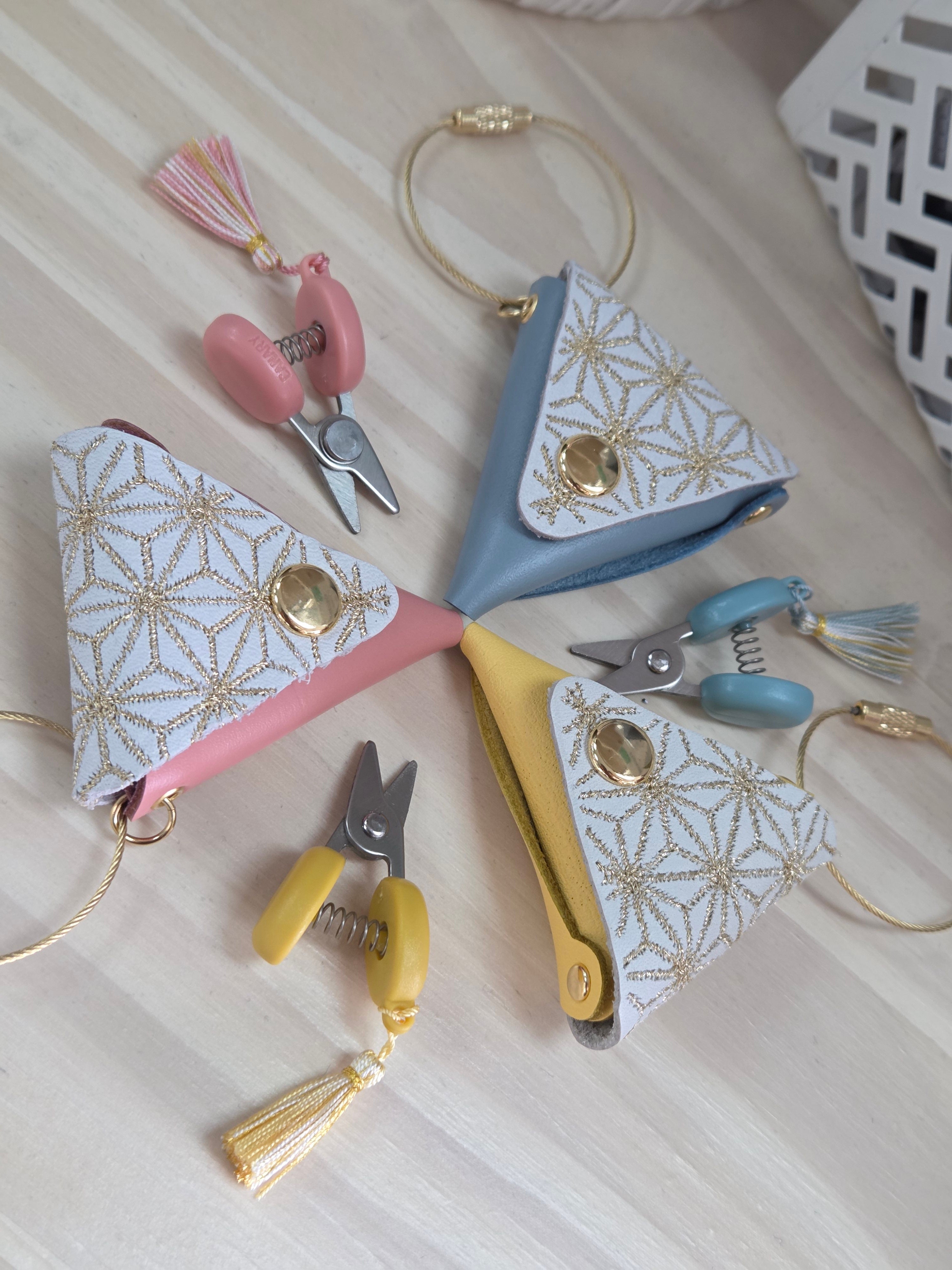 Cohana 9th Anniversary Seki Mini Scissors - with leather traveling pouch