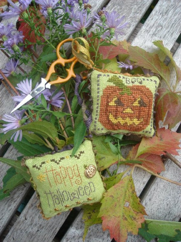 Happy Pumpkin Scissor Fob Kit by Shepherd's Bush