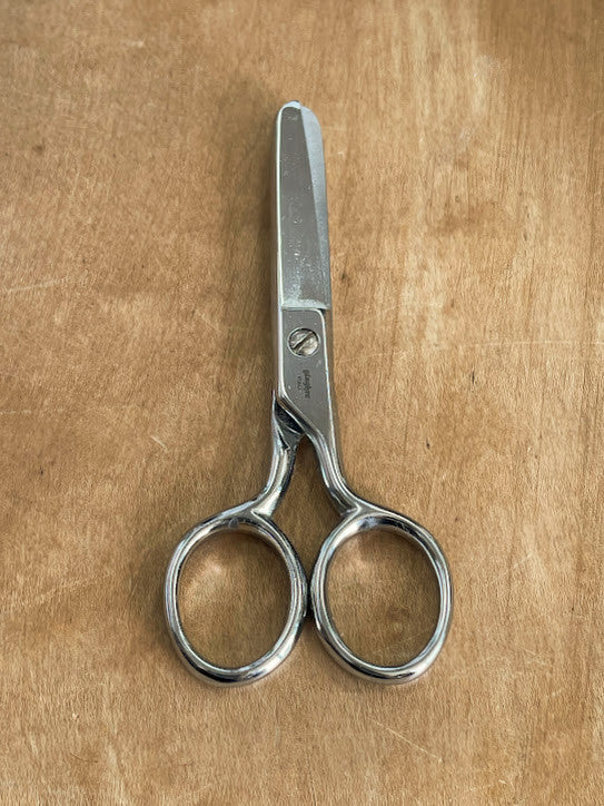 Gingher Rounded Pocket Scissors - 4"