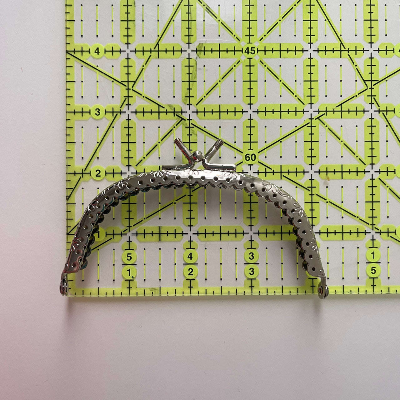 Inazuma Purse Frame Silver Floral - 4"