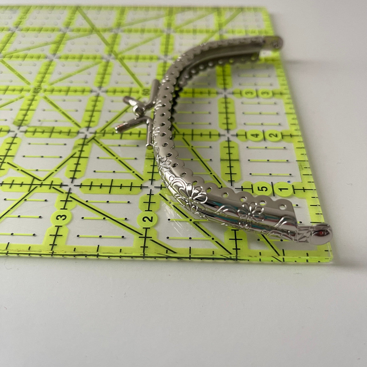 Inazuma Purse Frame Silver Floral - 4"