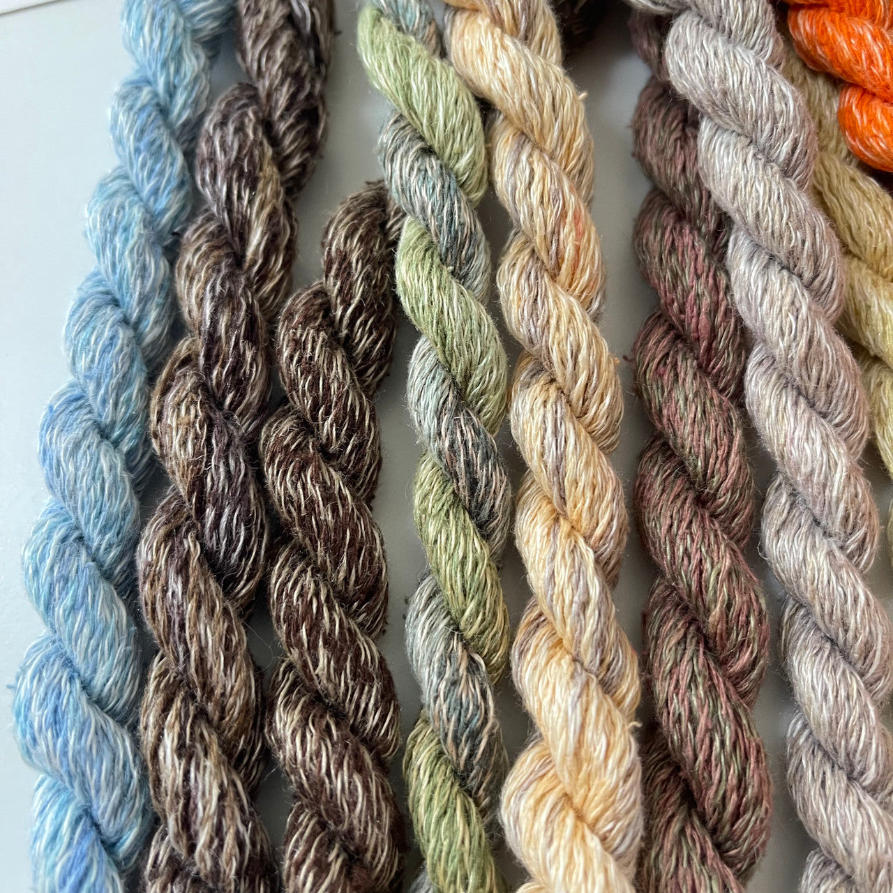 The Thread Gatherer - Oriental Linen OL