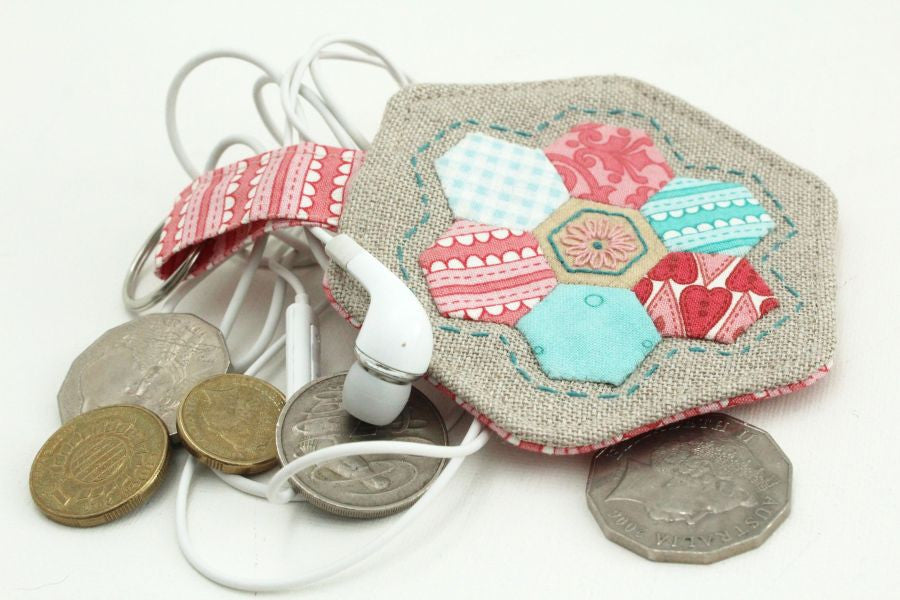 Hexie Club - Mini Keyring Pouch Pattern by Hugs n' Kisses